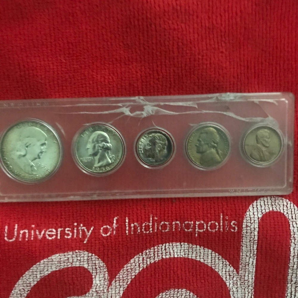 Collectible - Picture 2 of 2